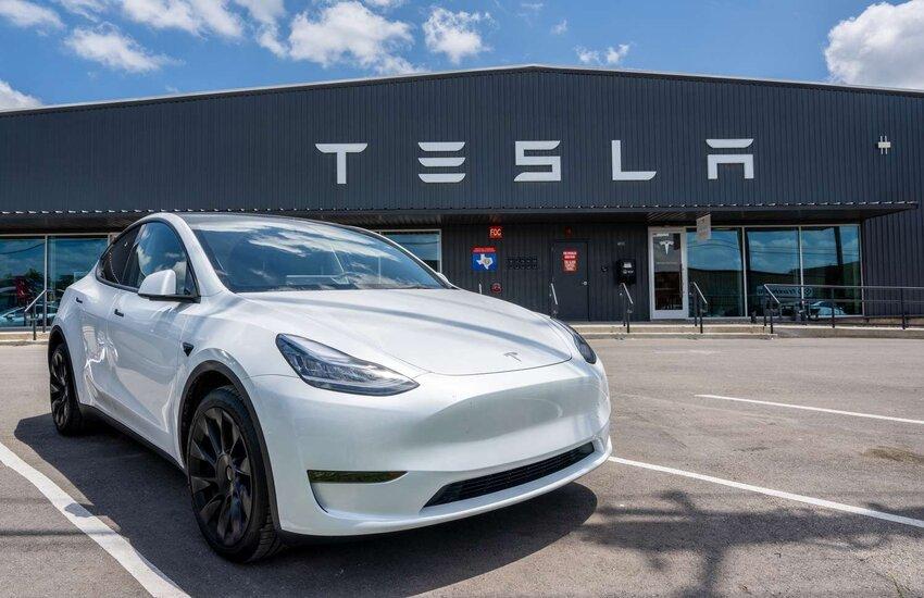 Ross Gerber Dumps Tesla Stock: What Does This Mean for Investors?