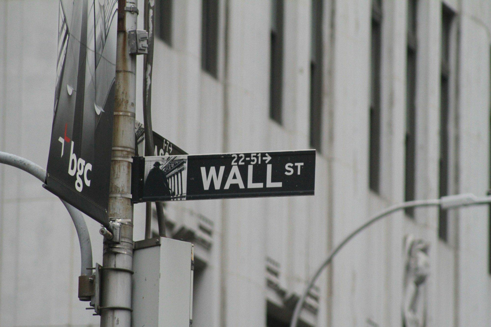 Investor Optimism Surges: How Rising Consumer Confidence is Fueling Market Momentum