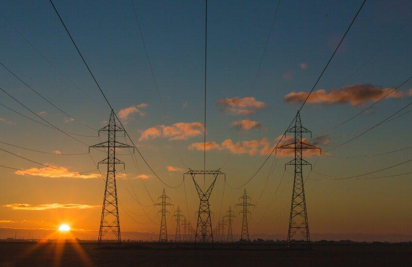 Wall Street Shades On: Why KKR May Want To Snap Up TXNM Energy Now