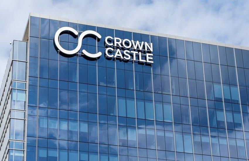 Crown Castle’s $8.5 Billion Shake-Up: CEO Fired Amid Strategic Overhaul – What Investors Must Know Now!