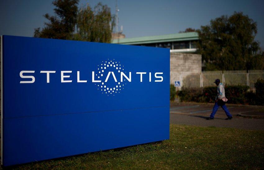 Stellantis In A Tailspin? Trump’s Tariffs Trigger Factory Closures, Rating Cuts & Strategic Rethinks!
