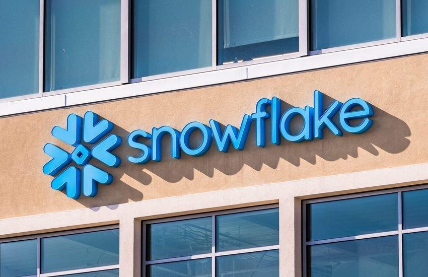 Snowflake Just Got Crunchy: The $250M Bet That Could Change the AI Data Game!