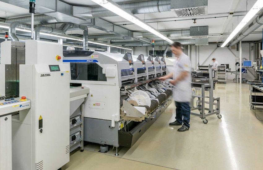 Is Amphenol’s $10.5 Billion Commscope Play The Next AI Goldmine—Or A Risky Gamble?