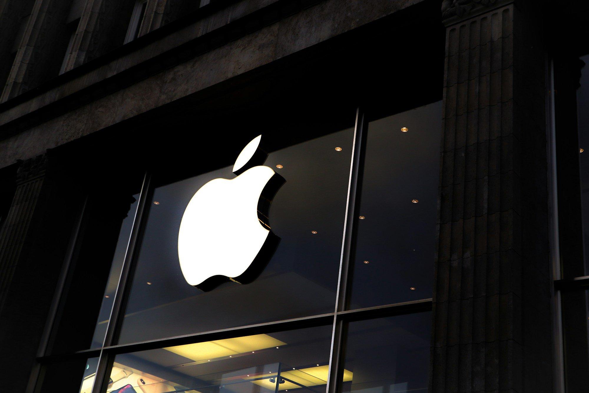 Apple Helps the ‘Magnificent 7’ Roar Back as Big Tech Earnings Revive the AI Trade