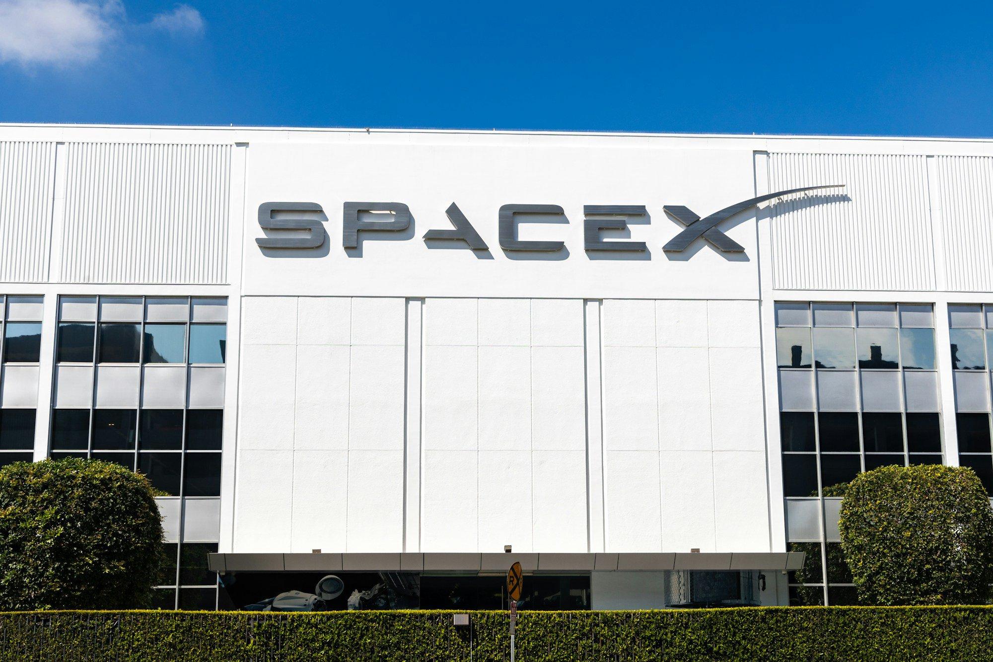 SpaceX Shares Sink as Space Sector Sell-Off Tests Investor Confidence